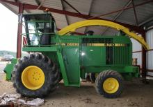 Maszyny do zbioru pasz z napędem 2WD John Deere 6710