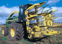 Maszyny do zbioru pasz z napędem 2WD John Deere 6950