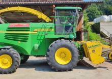 Maszyny do zbioru pasz z napędem 2WD John Deere 7200