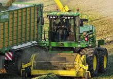 Maszyny do zbioru pasz z napędem 2WD John Deere 7450