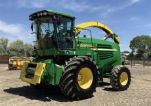 Maszyny do zbioru pasz z napędem 2WD John Deere 7800