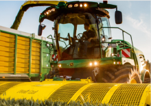 Maszyny do zbioru pasz z napędem 4WD John Deere 8300