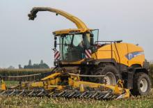 Maszyny do zbioru pasz z napędem 4WD New Holland FR 9080
