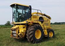 Maszyny do zbioru pasz z napędem 4WD New Holland FX 58