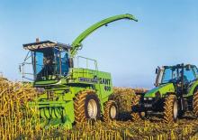 Maszyny do zbioru pasz z napędem 4WD DEUTZ-FAHR Gigant 400