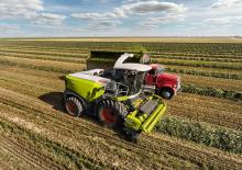Maszyny do zbioru pasz z napędem 4WD Claas Jaguar 840