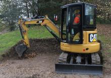 Minikoparki Caterpillar 303E CR