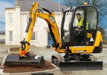 Minikoparki JCB 8026 CTS
