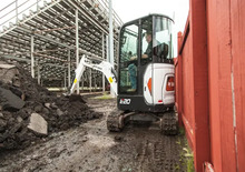 Minikoparki Bobcat E20