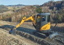 Minikoparki New Holland E33C