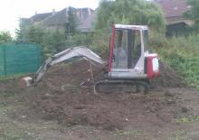 Minikoparki Takeuchi TB 025