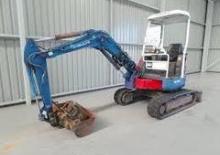 Minikoparki Takeuchi TB 25 FR
