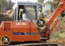 Minikoparki Hitachi UE 50
