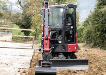 Minikoparki Yanmar ViO38-7