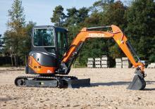 Minikoparki Hitachi ZX 33 U 3