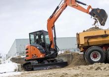 Minikoparki Hitachi ZX55U-5A