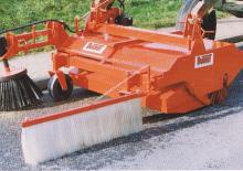 Mocowane zamiatarki Bugnot BR 120