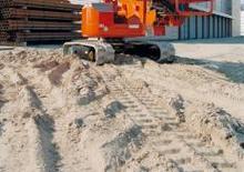 Gąsienicowe, przegubowe podnośniki koszowe Hitachi HX 64 B