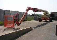 Kołowe teleskopowe platformy robocze JLG 120 HX