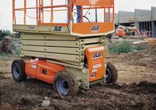 Kołowe podnośniki nożycowe JLG 3369LE