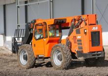 Ładowarki teleskopowe JLG 10054