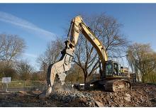 Rozdrabniacze betonu Caterpillar P225