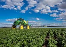 Opryskiwacze samojezdne John Deere M4030