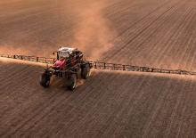 Opryskiwacze samojezdne Massey Ferguson MF 525R