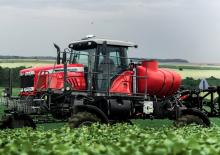 Opryskiwacze samojezdne Massey Ferguson MF 8125
