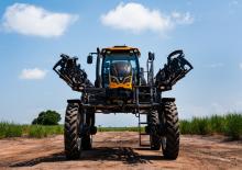 Opryskiwacze samojezdne Valtra R530