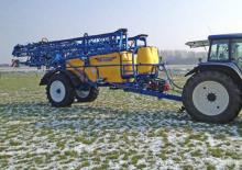 Opryskiwacze zaczepiane Delvano 4400 EAKS PS