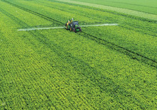 Opryskiwacze zaczepiane John Deere M 944 i