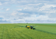Opryskiwacze zaczepiane John Deere M740i