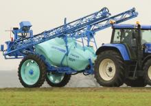 Opryskiwacze zaczepiane Berthoud TRACKER 3200 