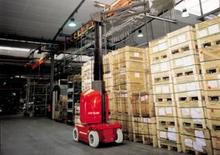 Kołowe platformy robocze z masztem pionowym Manitou 105 VJ