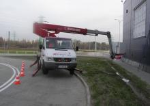 Platformy robocze na wysięgniku teleskopowym mocowane na ciężarówce Böcker ABL 16/18 TK