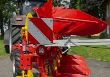 Pługi Pöttinger Servo 4000