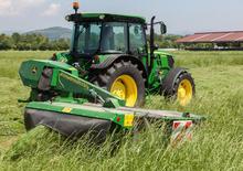 Kosiarka dyskowa z kondycjonerem mocowana z tyłu John Deere 324A