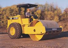 Pojedyncze walce drogowe Caterpillar CP-563C