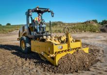 Pojedyncze walce drogowe Caterpillar CP7