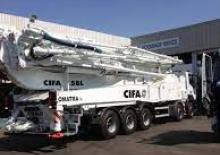 Pompa do betonu mocowana na ciężarówce CIFA K 58