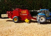 Prasa kostkująca New Holland BB 980