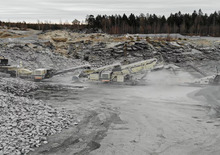 Przesiewacze mobilne Metso Lokotrack ST4.10E
