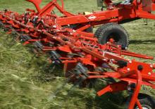 Przetrząsacze karuzelowe Kuhn GF 10802 T GII