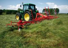 Przetrząsacze karuzelowe Kuhn GF 8702