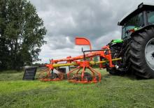 Przetrząsacze karuzelowe Kuhn HayBob 360