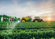 Opryskiwacze zaczepiane John Deere M952