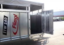 Przyczepy do bydła Fliegl TTW 140