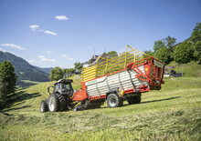 Przyczepy silosowe Pöttinger Boss 3190 Master