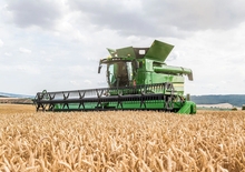 Przyrządy żniwne do kombajnów zbożowych John Deere 730X